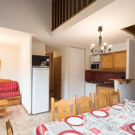 Duplex Pour 10 Pers, Au Pied Des Pistes, Proche Telecabine Et Commerces, Parking Inclus - Fr-1-508-16 Apartment